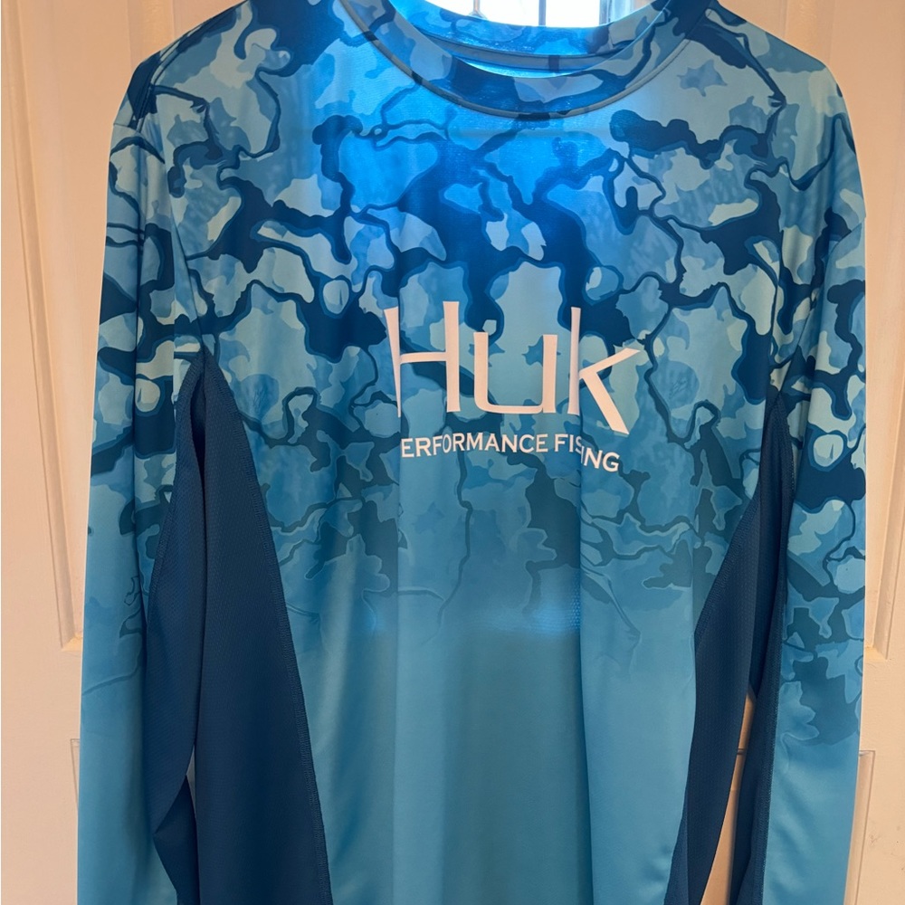 HUK performance gear men’s shirt